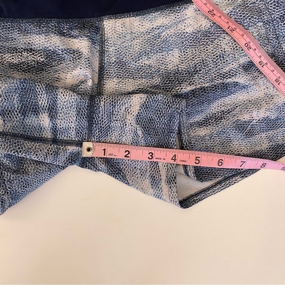 Lululemon || Run Times Short II 4" Mesh Scape Multi / True Navy 8 - Picture 10 of 10